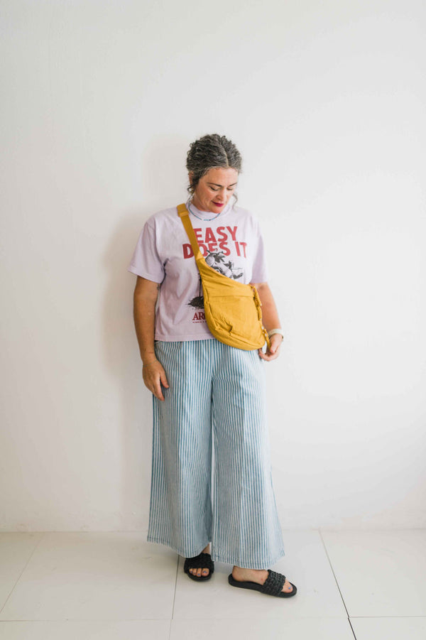 easy does it armadillo | orchid boxy cropped tee