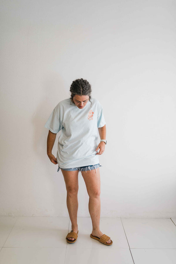 roll with it armadillo soothing blue | comfort wash unisex tee