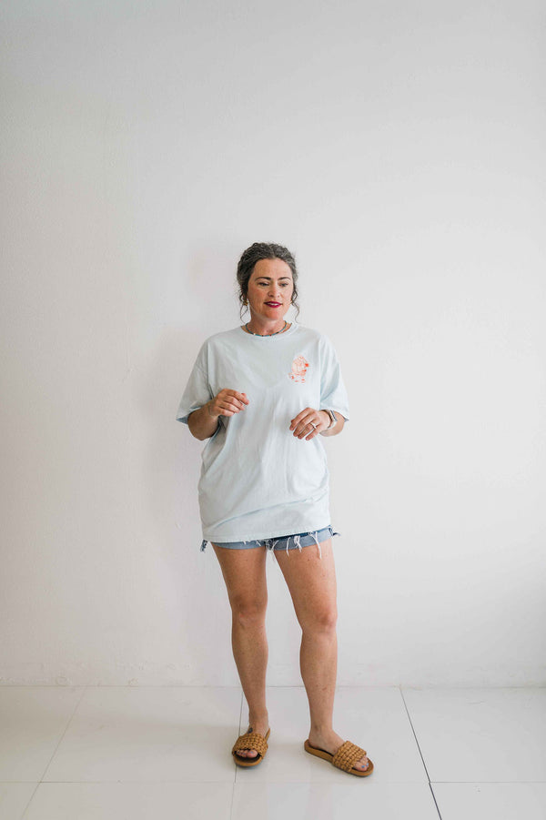 roll with it armadillo soothing blue | comfort wash unisex tee