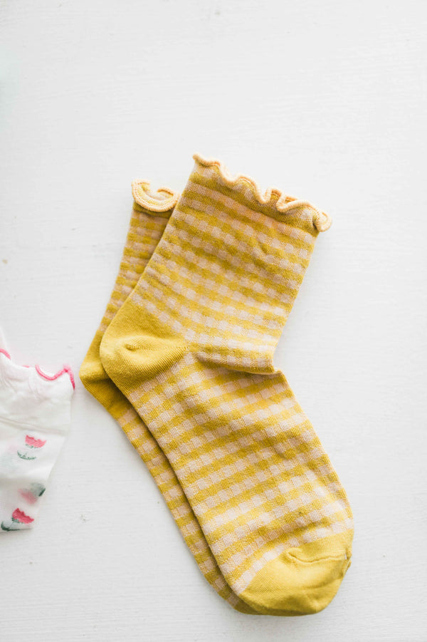 check plaid ruffle socks | yellow