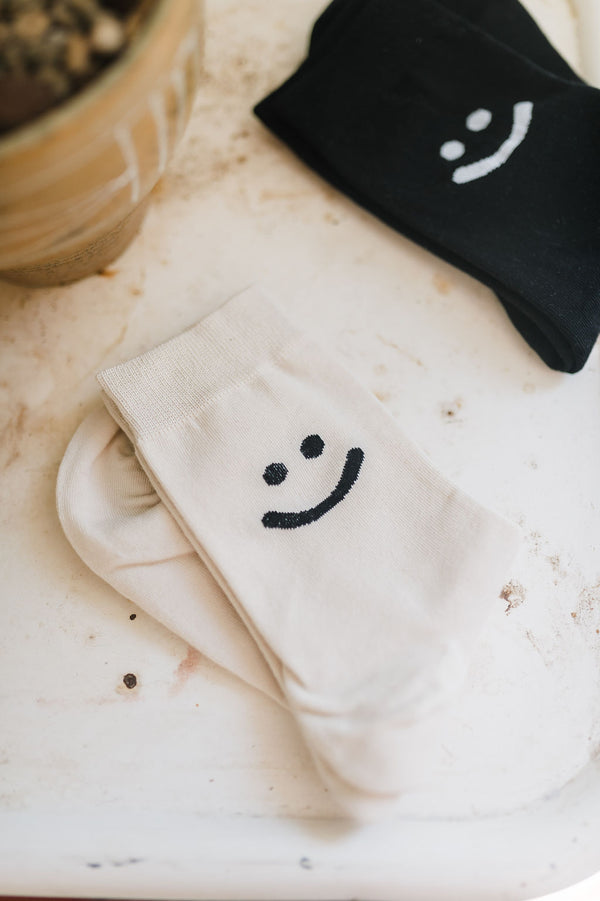 smiley crew socks | ivory