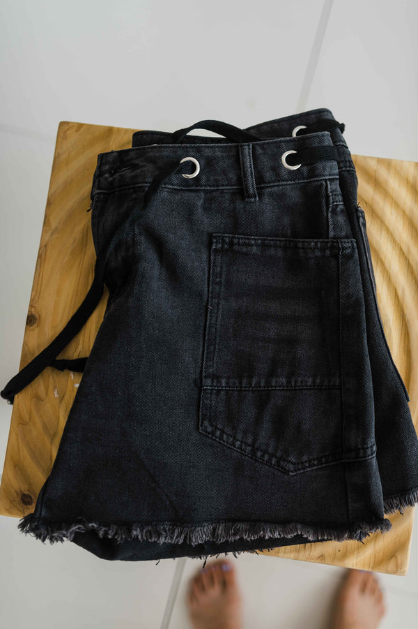 lace-up shorts | black denim