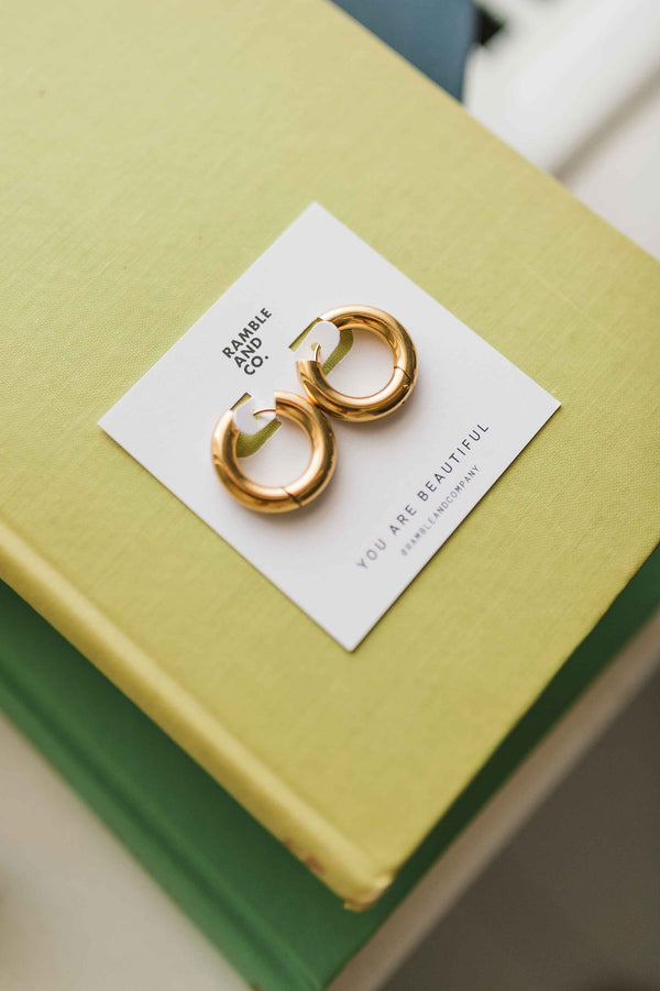 classic chunky medium | earring