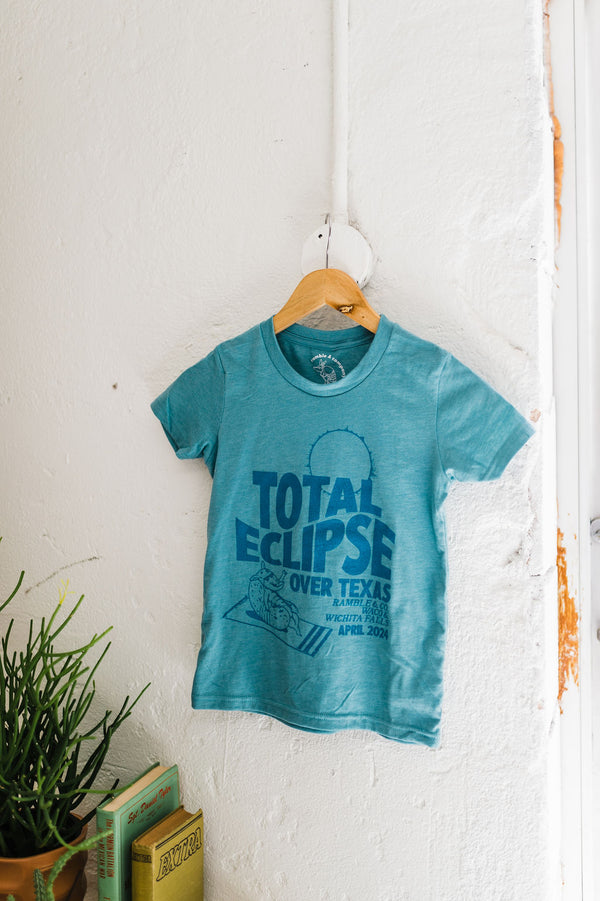 total eclipse over texas | lagoon blue youth tee