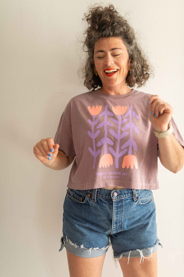 today i choose joy flowers | washed violet crop tee