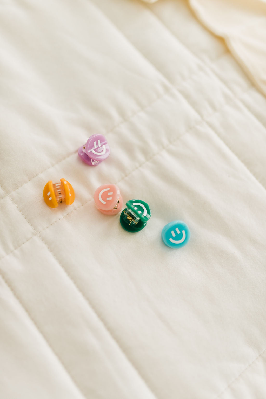 mini hair claws | smiley face | 5 options