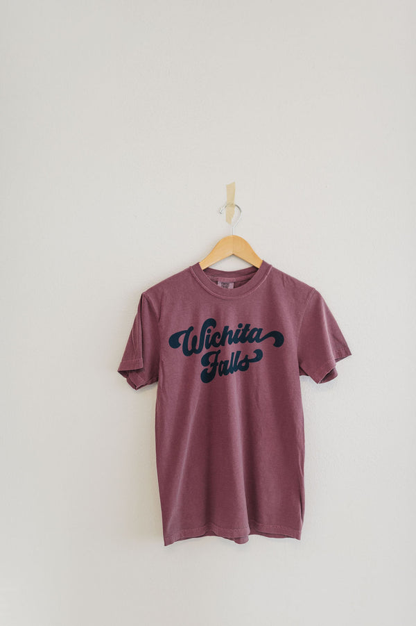 wichita falls groovy tee | vineyard