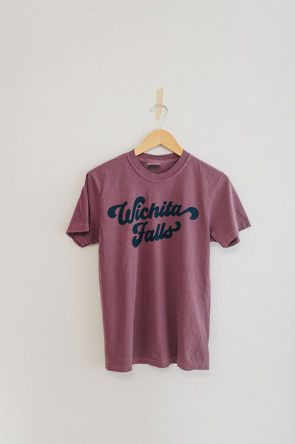 wichita falls groovy tee | vineyard