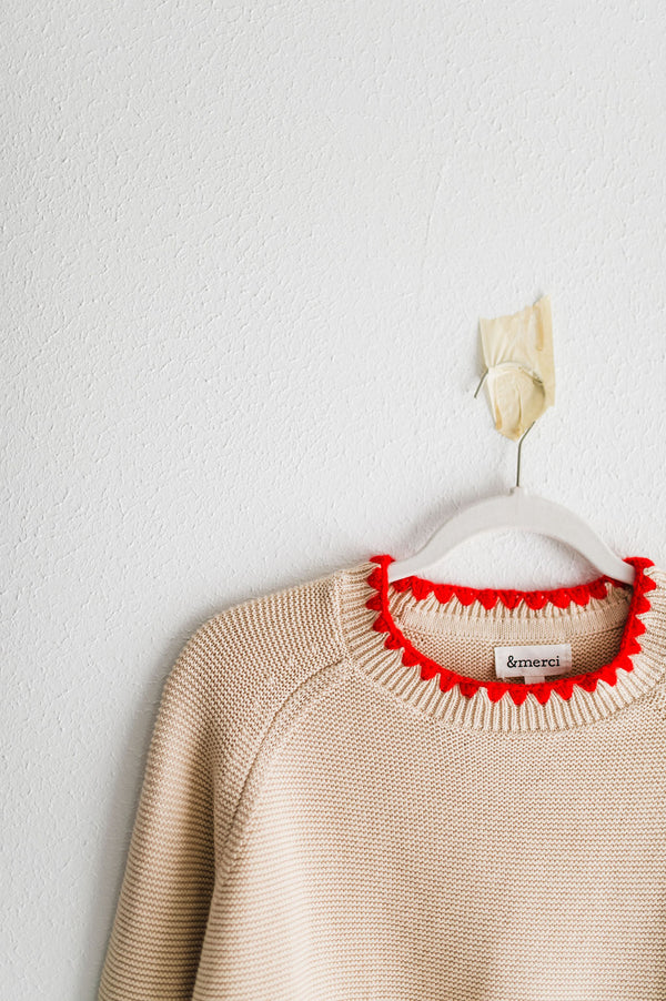 scallop puff sleeve sweater | almond red