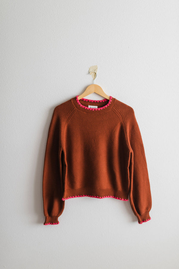 scallop puff sleeve sweater | brown fuschia