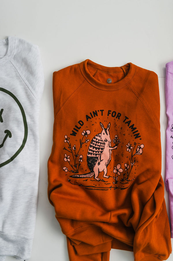 wild ain't for tamin | autumn raglan crewneck sweatshirt