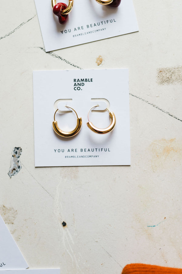 mackenzie | u-shape hoop earring