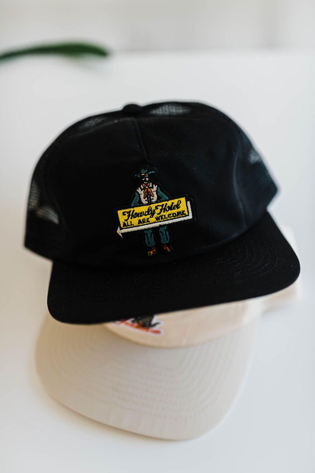 howdy hotel | black nylon field trip trucker hat