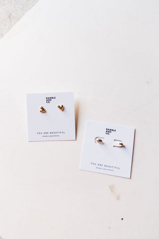 dainty uneven hearts | 18k gold filled studs