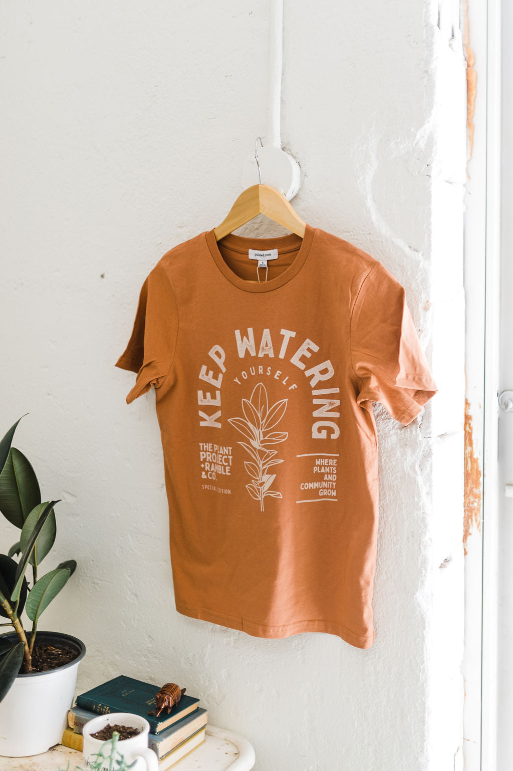 water yourself dune short sleeve tee | the plant project + ramble & co.