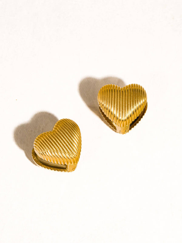 heart earring | 18k gold