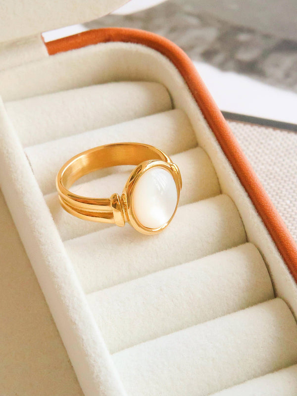 shell stone yellow gold | ring