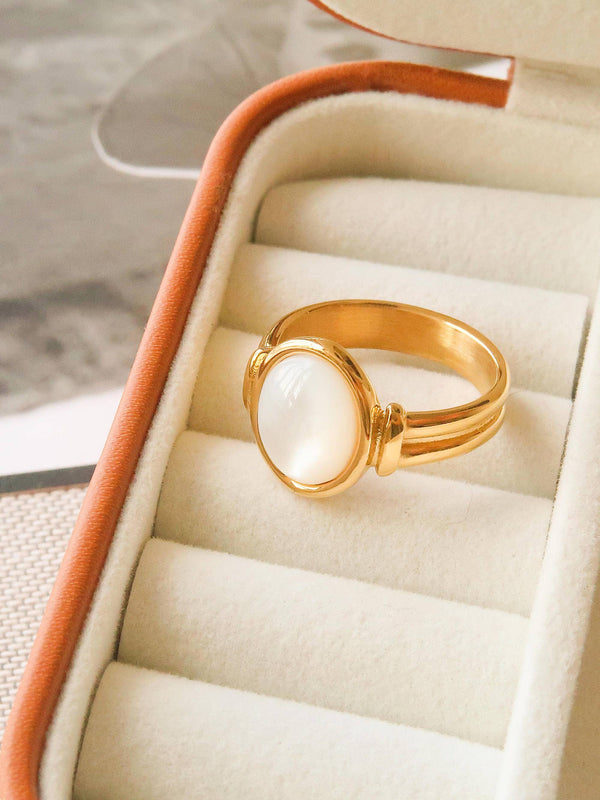 shell stone yellow gold | ring