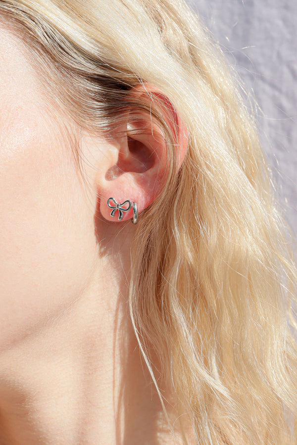 bow stud | 18k gold earrings