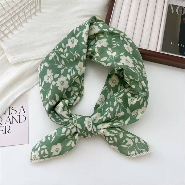 chic printed bandana | green floral