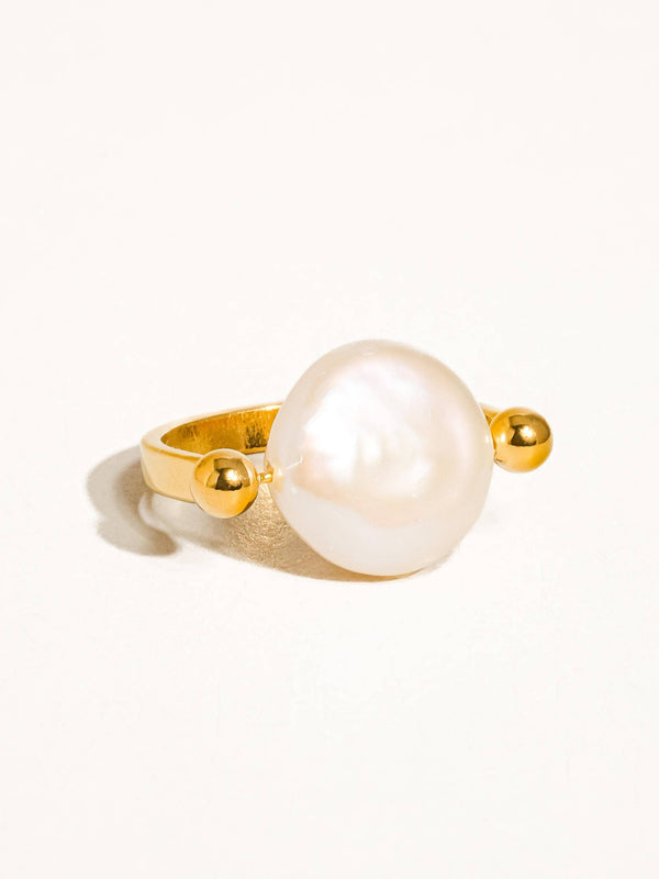 baroque pearl ring | 18k gold
