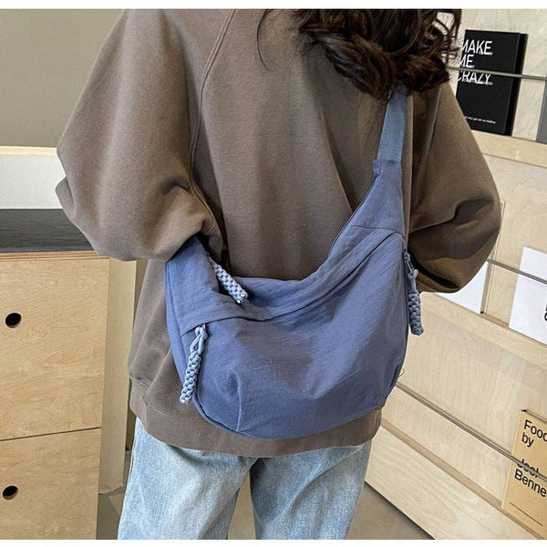 crossbody dumpling bag | blue