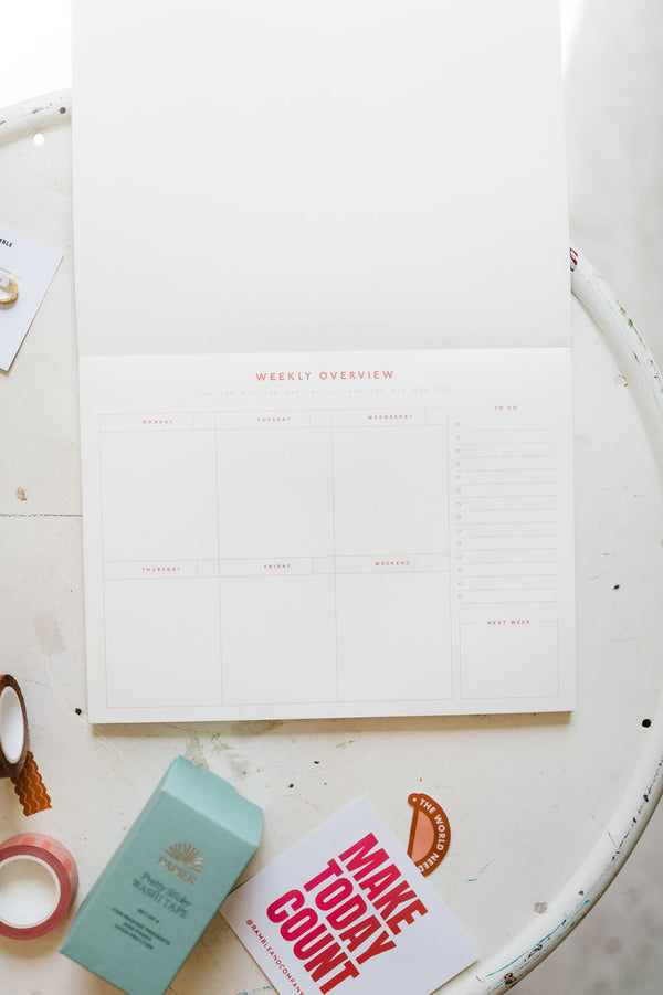 weekly desk planner | love in bloom