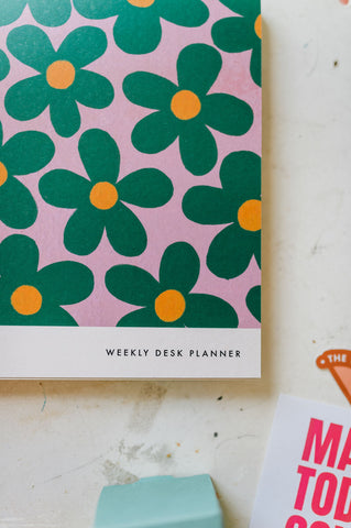 weekly desk planner | love in bloom