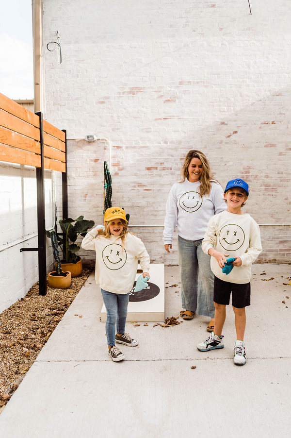 tx smiley | grey raglan crewneck