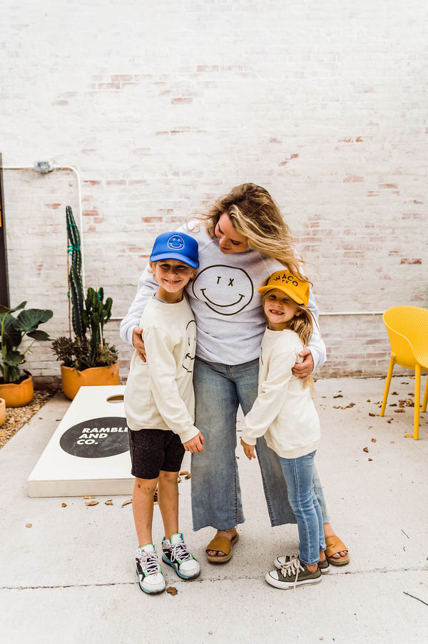 tx smiley | grey raglan crewneck